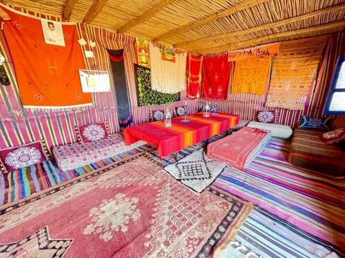 Mhamid Sahara Camp Activities - Le Chant du Sable - 레스토랑