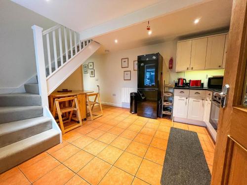 Well Furnished Holiday Cottage In The Heart Of Docking, Norfolk Ref 99009ht