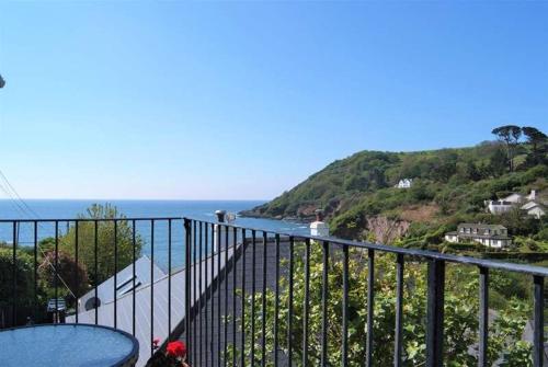 Seaside Retreat with Stunning Sea Views - Location saisonnière - Talland