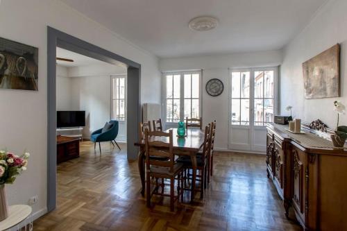One-Bedroom Apartment image 4