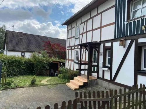 120 Jahre altes Fachwerkhaus in Bachenberg, Deutschland