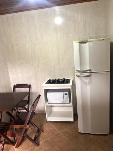 kuhinja, Recanto dos Pássaros em Petrópolis (Recanto dos Passaros em Petropolis) in Cascatinha