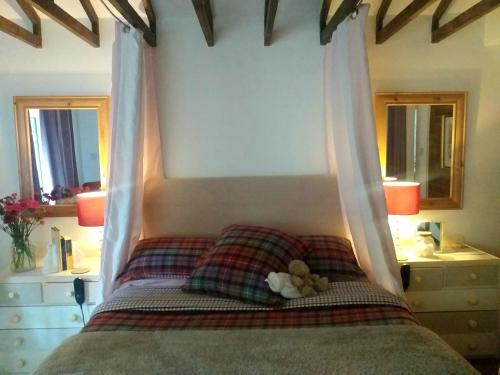 House - Sleeps 2 pet friendly & free parking, Hull (photo 3)