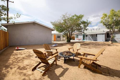 Audreys Place - Hot tub - Fire Pit - Downtown JT in Joshua Tree, USA