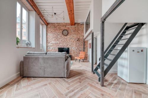 Le Pouteau Authentic Charm 2-Bedroom Apartment in Croix Rousse