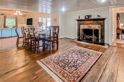 The Overlook Farm in Landrum, USA