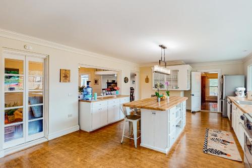 The Overlook Farm The Overlook Farm