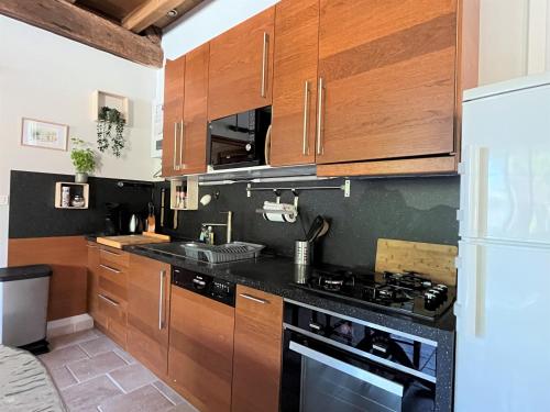 Зручності, Relais de Poste des Templiers in Іль-ле-Вілленой