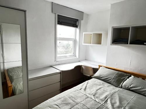 Luxury Room on Park Road Close to University & QMC Hospital, Nottingham