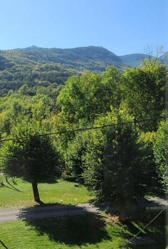 周邊環境, Le Gite de Maminou classé 3 étoiles (Le Gite de Maminou classe 3 etoiles) in 聖于連昂博謝訥