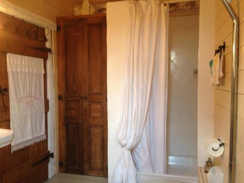 All Seasons Bed & Breakfast - image 12