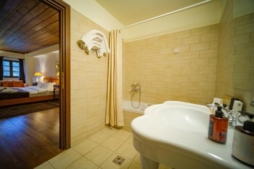 Kipi Mountain Resort Room Type - Junior Suite
