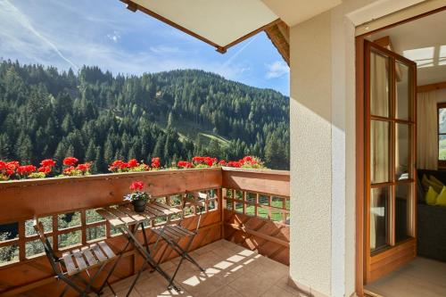 Superior One-Bedroom Apartment with Balcony