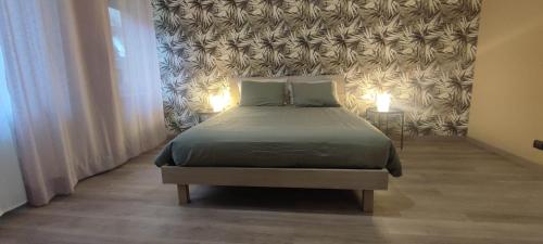 1 king bed, 1 sofa bed