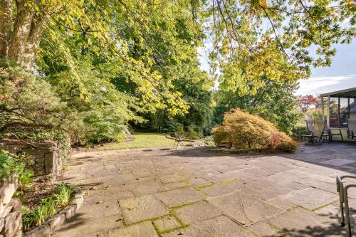 Walk to Harbor! Historic Mamaroneck Guest House in New Rochelle