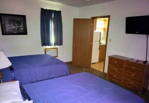 2 bedrooms, 4 beds