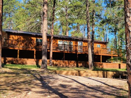 5 bedrooms, 8 beds