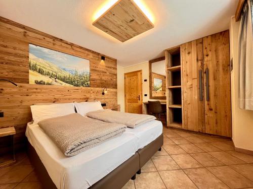 Large Two-Bedroom Apartment