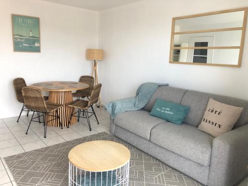 One-Bedroom Apartment - Sea Side image 10