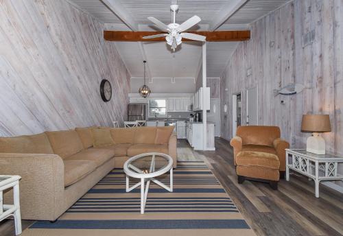 Beach Daze Townhome at Sea Dunes Green Turtle B5 ~ Ocean View next to Pool in Edgewater, USA