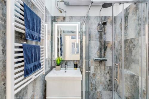 Modern Luxe Retreat 4