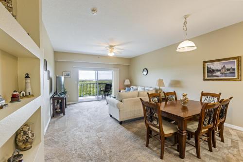 Estuary Views Close to Pool Amenities Walk to Beach 9-505 in New Smyrna Beach, USA