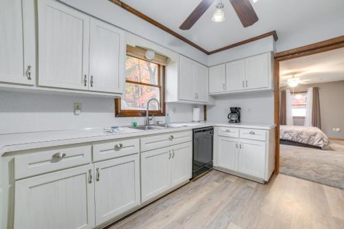 Houghton Lake Vacation Rental - Walk to the Water! in Houghton Lake, USA