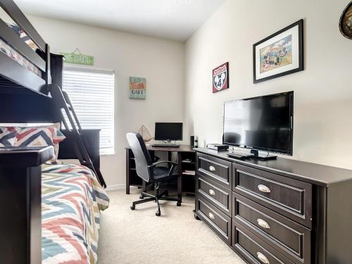 Gorgeous 32 corner unit with spectacular views of the pond ow15-401 in New Smyrna Beach, USA