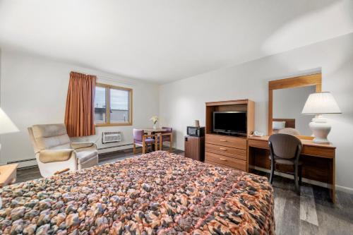 Executive Inn - image 6