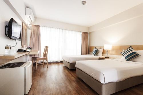 room detail thumbnail 1