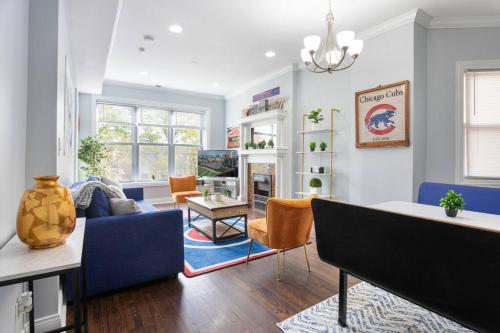 Game Day Getaway - 3BR in Vibrant Wrigleyville in Chicago, USA