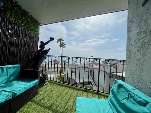 SurfView VR - Best Ocean and Pier View, 5 mins to Beach, Cozy Patio, Pet Friendly