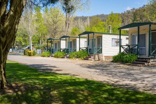 Feathertop Cabin