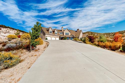 Quail Valley Hideaway in Cajon Junction, USA