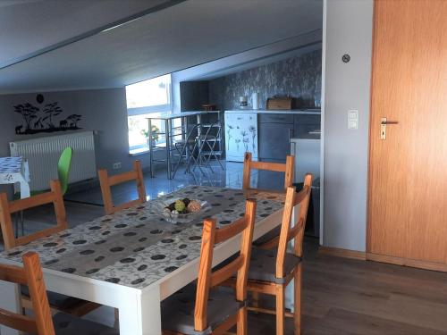 Amazing apartment in Hambühren with balcony