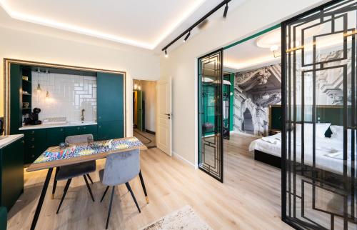 Heart of the City Center Lux Apartment2 with View, Sofia (foto 7)