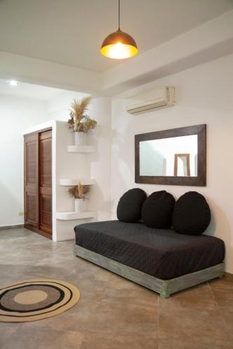 One-Bedroom Apartment image 9