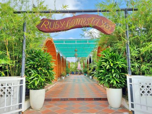 Ruby Cafe & Homestay in Can Gio