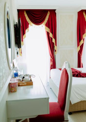 Deluxe Double Room with Balcony room in DEZON HOTEL