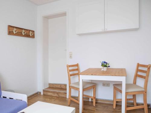 Single Room image 3