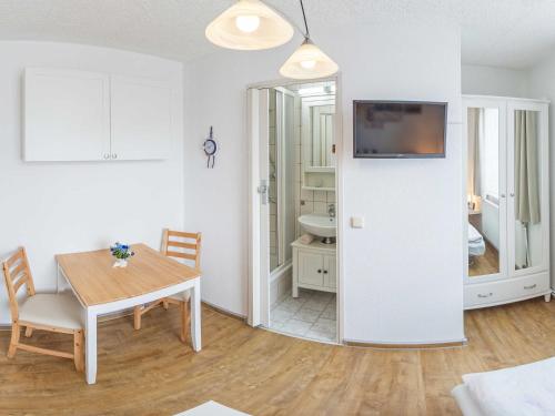 Single Room image 2