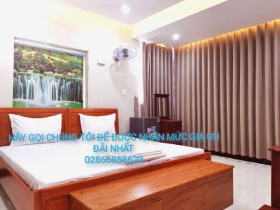 Deluxe Double Room image 9