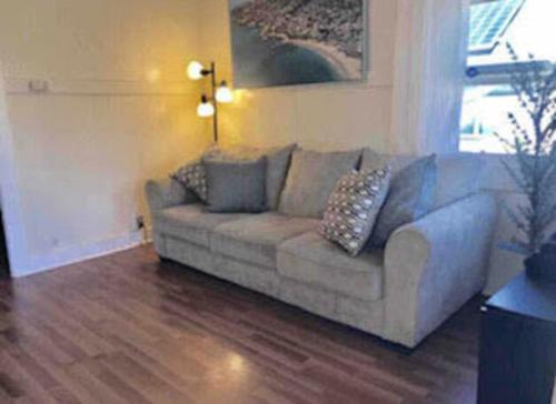 Skyline Vitali Siesta Couch Quarters in Heart of Echo Park DTLA Awaits in Los Angeles, USA