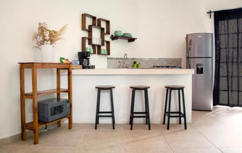Studio Apartment image 10