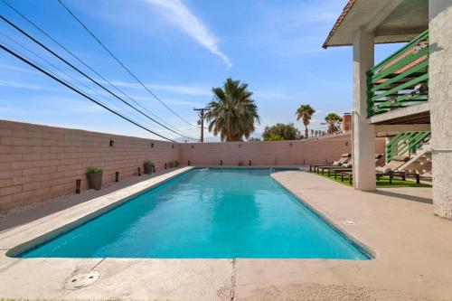 Desert Getaway by Palm Springs! W/Pool & Hot Tub