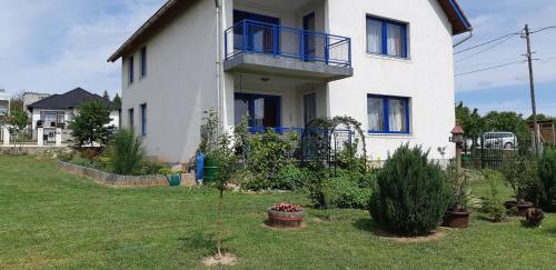 Näkymä ulkoa, Róbert Apartmant (Robert Apartmant) in Veszpremi
