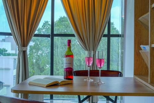 Executive Suite image 8