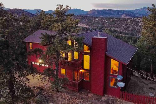 B&B Bailey - /\~Relaxing Mountaintop Retreat w/Amazing Views~/\ - Bed and Breakfast Bailey