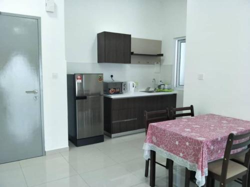 Mesahill Nilai 2 Room Condo - Fast wifi, Amazing Pool & TV Mesahill Nilai 2 Room Condo - Fast wifi, Amazing Pool & TV