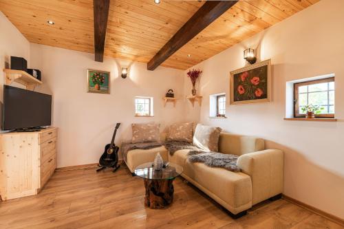 Vineyard Cottage Grajska Kašča - Happy Rentals